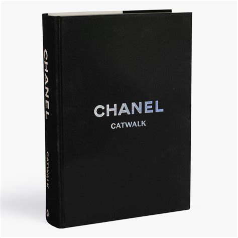 bijzondere catwalk chanel|Chanel catwalk book costco.